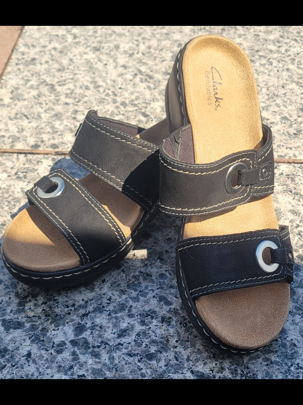 Clarks Lexi Willow Black Leather Slide Sandals